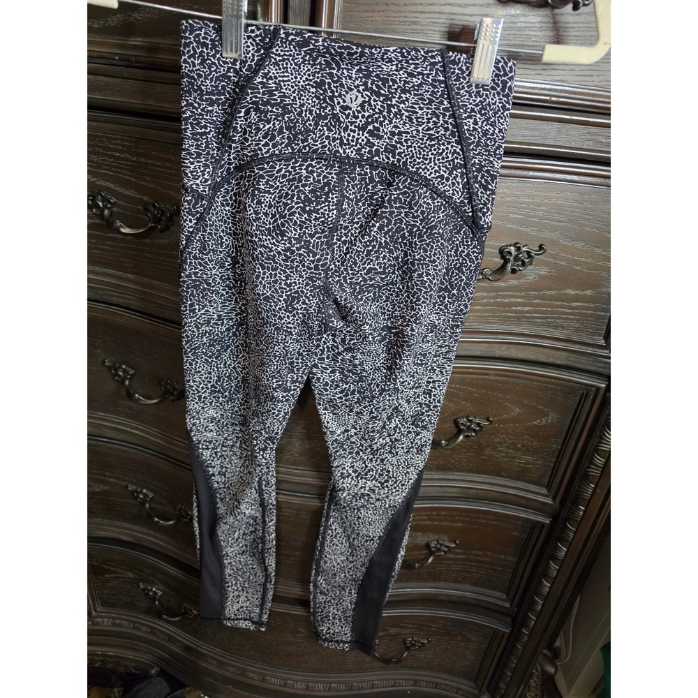 Lululemon High Rise Mesh Panel Leggings Black White Crackle Print Sz 4 - Picture 2 of 8